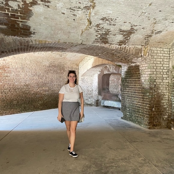 Meet your Posher, Kaitlyn - Picture 3 of 5